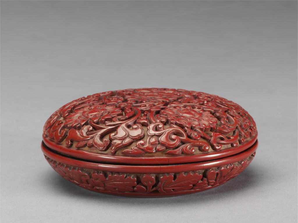 图片[1]-Pickled red round box with lotus pattern-China Archive